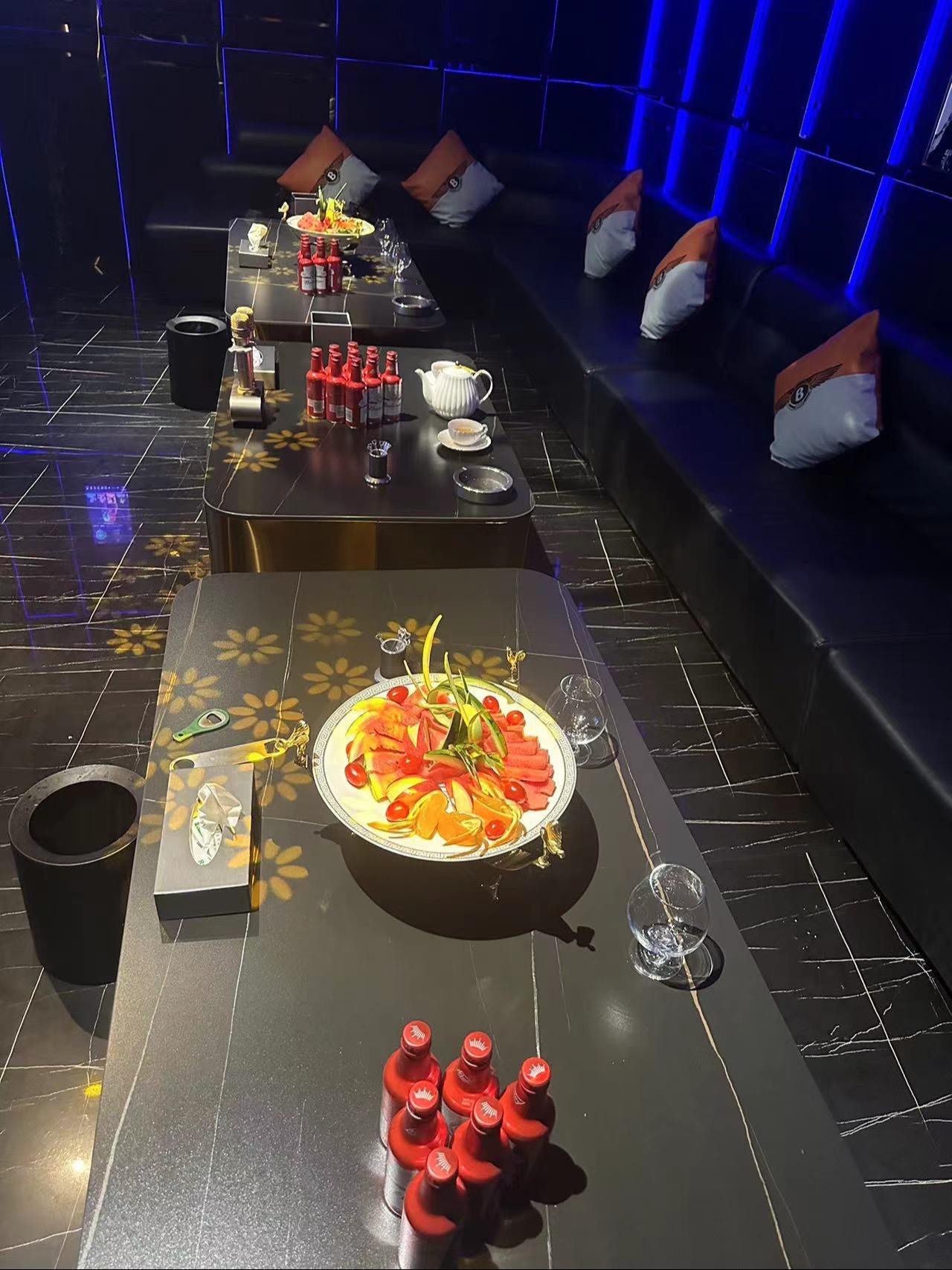 魔都上海生意火的KTV可靠队长直招无套路真诚以待*