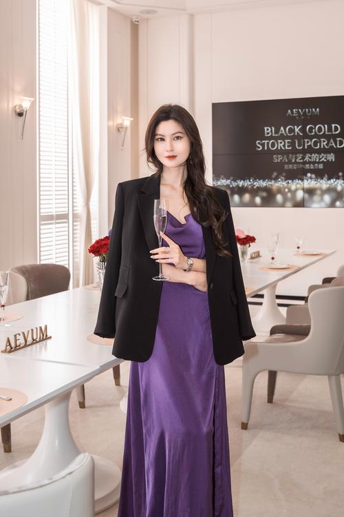 模特女模职业新选择 高端夜场助你开启财富路