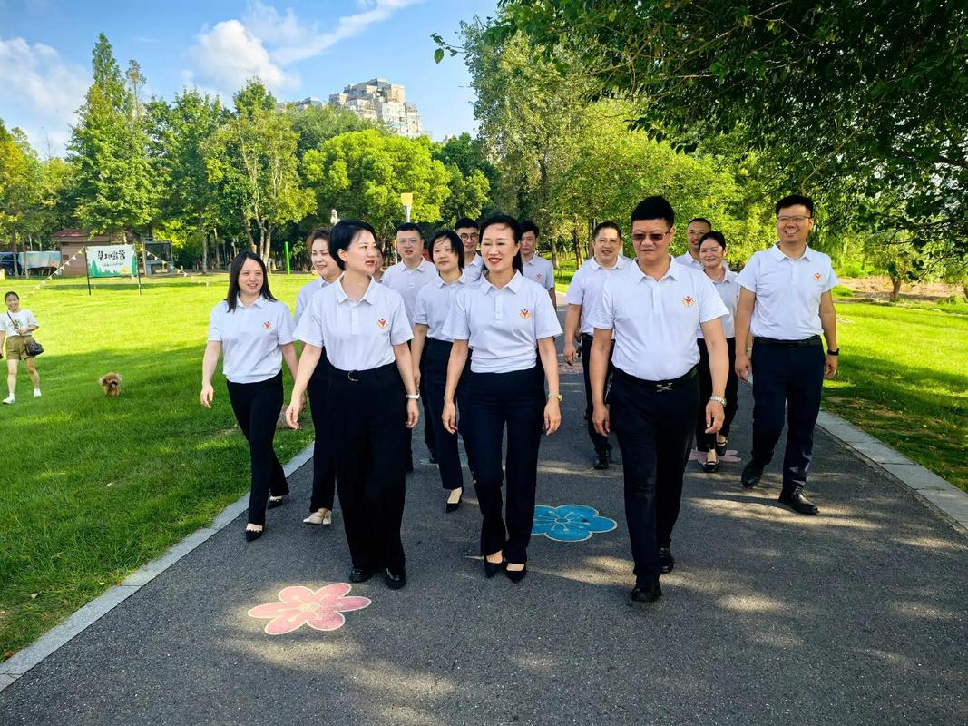 钻石会高薪诚聘氛围专员加入团队