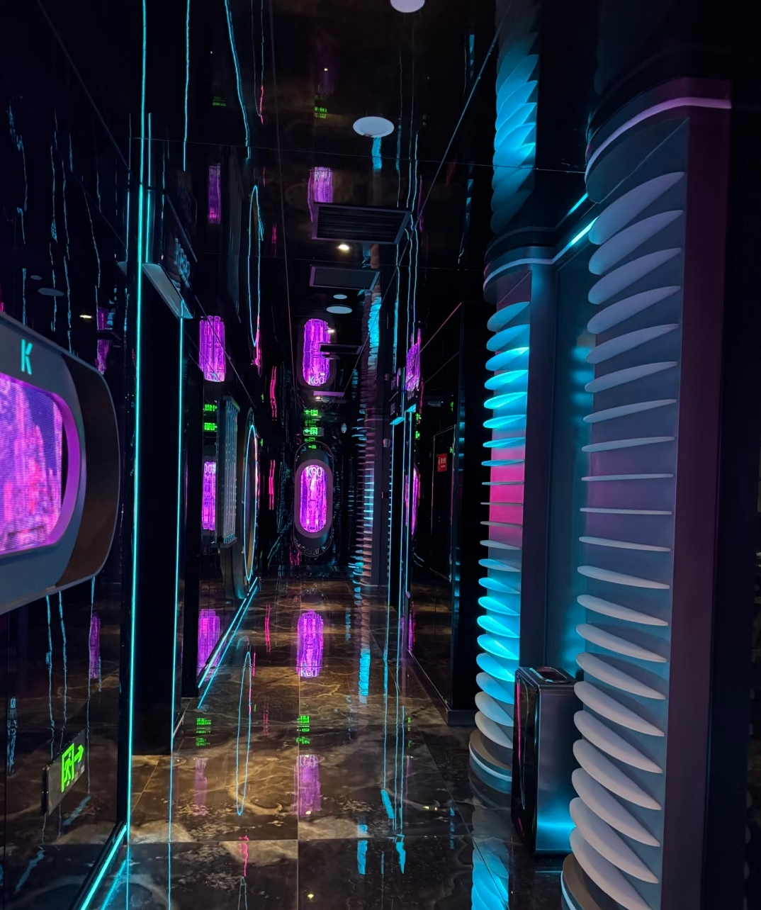 上海 KTV 永远营业，365 天都能上班，上就有钱赚