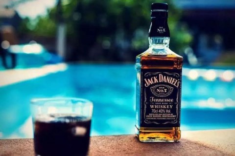 北海热门KTV招聘吸引女青年原因探析