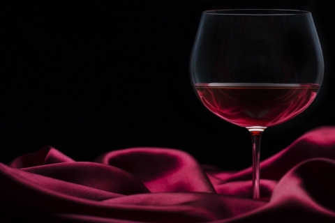 夜场搭讪技巧：如何拉近与客户距离