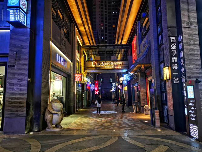 西宁夜场招聘看什么？力盟商业巷附近场子真实分享