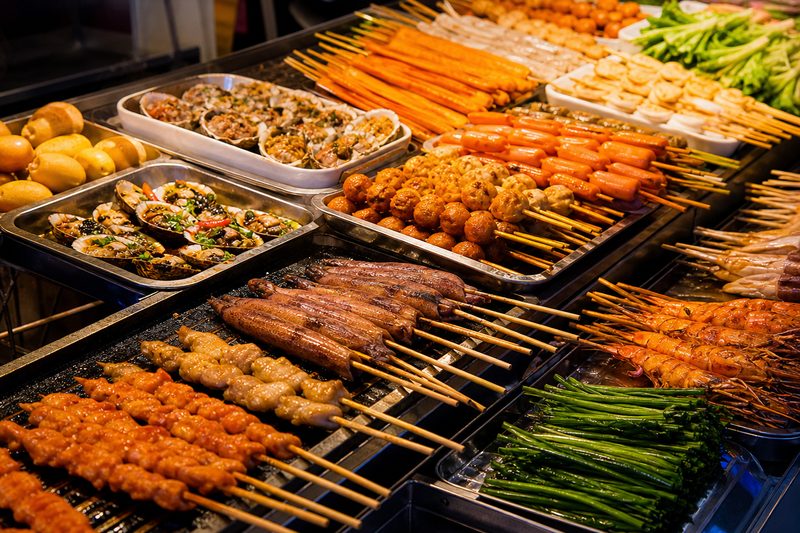 上海夜场姐妹的深夜食堂，椰子鸡和烧烤是标配