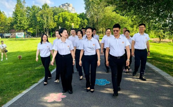 钻石会高薪诚聘氛围专员加入团队