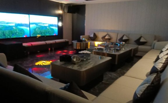 上海生意火的KTV新年火热招聘，带领新人有丰厚红包·