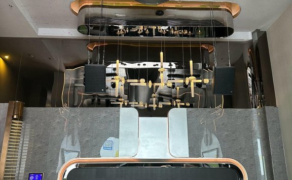 上海生意稳的KTV本地直招，机票住宿全安排·