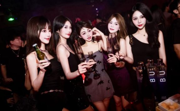 南昌夜场工作指南：解压赚钱两不误，打扮是关键