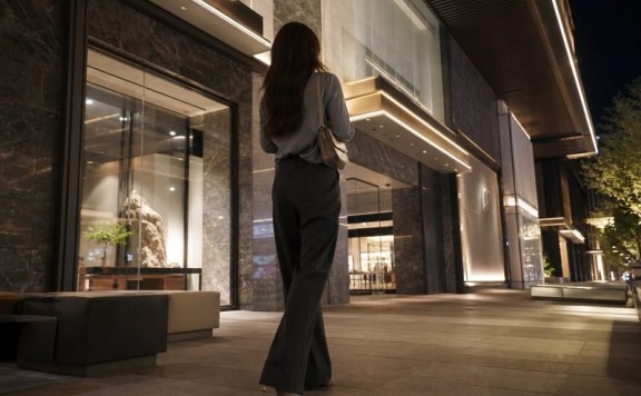 郑州夜场妆容穿搭指南，干皮油皮这样画才持久