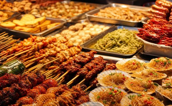 昭通深夜觅食记，下班后的小肉串和姐妹时光